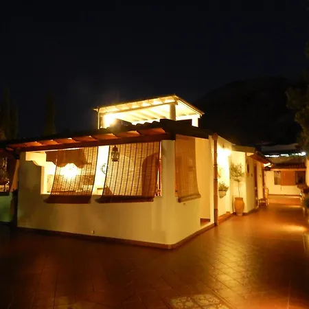 Casa Arcada Bed and Breakfast