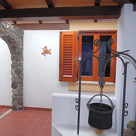 Casa Arcada Vulcano (Isola)